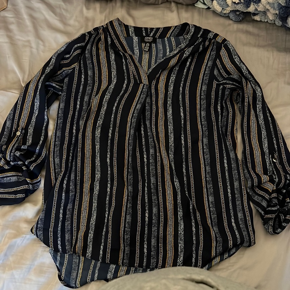 Navy blue and yellow small jones New York blouse